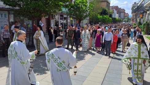 VRANJE PROSLAVILO GRADSKU SLAVU, DUHOVSKI PONEDELJAK: Zajedno okupljeni oko iste vere i istog krsta VRANJE PROSLAVILO GRADSKU SLAVU, DUHOVSKI PONEDELJAK: Zajedno okupljeni oko iste vere i istog krsta