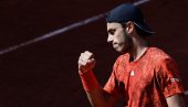 АРГЕНТИНАЦ ЈЕ СИГУРНО ОТВОРИО ТУРНИР: Мунар је морао да се пребаци на шљаку! АРГЕНТИНАЦ ЈЕ СИГУРНО ОТВОРИО ТУРНИР: Мунар је морао да се пребаци на шљаку!