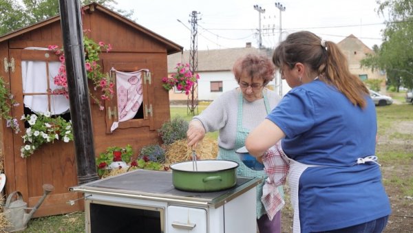 ВРУЋИНЕ ОДЛОЖИЛЕ МАНИФЕСТАЦИЈУ У ИЗБИШТУ: Михољски сусрети села идуће суботе ВРУЋИНЕ ОДЛОЖИЛЕ МАНИФЕСТАЦИЈУ У ИЗБИШТУ: Михољски сусрети села идуће суботе