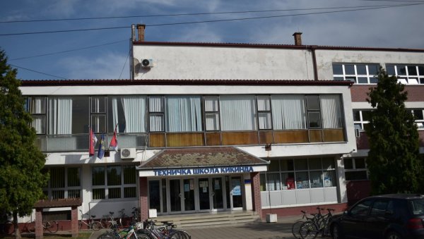 КОМПЛЕТНА ПРАКСА У ШКОЛСКОЈ РАДИОНИЦИ: Техничка школа у Кикинди има апарат значајан за обуку ученика КОМПЛЕТНА ПРАКСА У ШКОЛСКОЈ РАДИОНИЦИ: Техничка школа у Кикинди има апарат значајан за обуку ученика