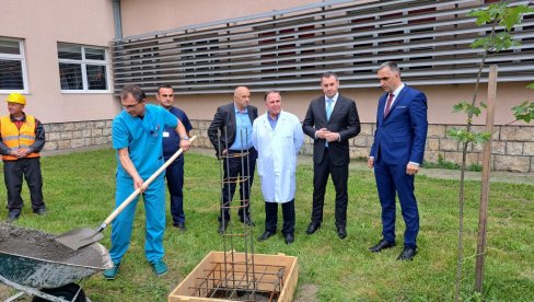 KAMEN TEMELJAC ZA ANGIO SALU: Svečanost u Kliničko bolničkom centru Berane KAMEN TEMELJAC ZA ANGIO SALU: Svečanost u Kliničko bolničkom centru Berane