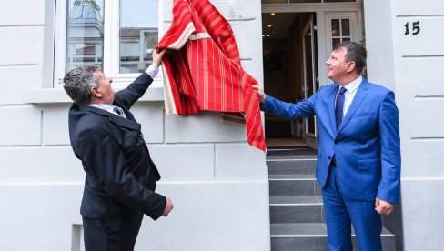 OBNOVLJENE PROSTORIJE ZAVODA ZA KULTURU VOJVOĐANSKIH RUSINA: Pokrajina nastavlja podršku nacionalnim manjinama OBNOVLJENE PROSTORIJE ZAVODA ZA KULTURU VOJVOĐANSKIH RUSINA: Pokrajina nastavlja podršku nacionalnim manjinama