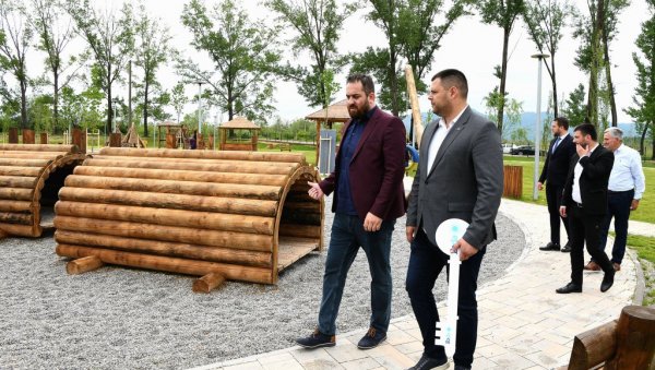 КРУПАЦ ПОД ИНГЕРЕНЦИЈОМ НИКШИЋА: Марку Ковачевићу предати кључеви парка КРУПАЦ ПОД ИНГЕРЕНЦИЈОМ НИКШИЋА: Марку Ковачевићу предати кључеви парка