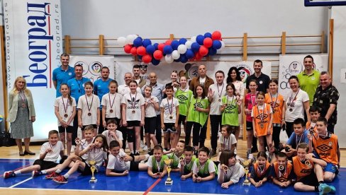 ŠKOLSKI SPORT ŽIVI U BEOGRADU: Glumci deo nezaboravnog druženja u finalu