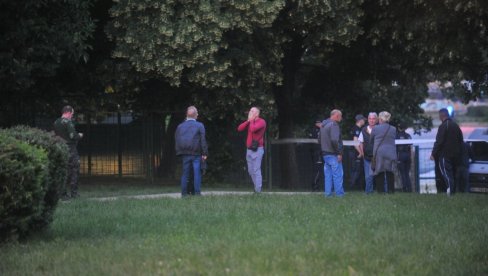 PRVE FOTOGRAFIJE SA MESTA TRAGEDIJE NA ADI CIGANLIJI: Tela dva mladića (16) izvučena iz jezera PRVE FOTOGRAFIJE SA MESTA TRAGEDIJE NA ADI CIGANLIJI: Tela dva mladića (16) izvučena iz jezera