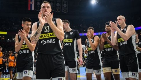 GLEDAMO U NAŠE DVORIŠTE! Anđušić pred finale ABA lige: Zvezda ima sjajnu bekovsku liniju (FOTO) GLEDAMO U NAŠE DVORIŠTE! Anđušić pred finale ABA lige: Zvezda ima sjajnu bekovsku liniju (FOTO)