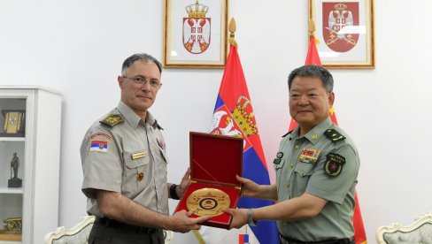 SARADNJA VOJSKI SRBIJE I KINE: Delegacija Univerziteta nacionalne odbrane NR Kine posetila Univerzitet odbrane (FOTO) SARADNJA VOJSKI SRBIJE I KINE: Delegacija Univerziteta nacionalne odbrane NR Kine posetila Univerzitet odbrane (FOTO)