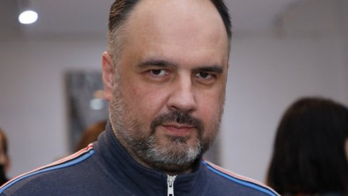 TRUDIM SE DA BUDEM DOBAR OTAC: Poznati glumac ima troje dece, a nikada ih ne pokazuje u javnosti TRUDIM SE DA BUDEM DOBAR OTAC: Poznati glumac ima troje dece, a nikada ih ne pokazuje u javnosti