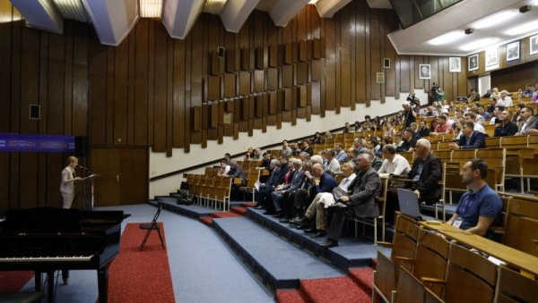 НАЈУГЛЕДНИЈА КОНФЕРЕНЦИЈА ИЗ ОБЛАСТИ ЕЛЕКТРОТЕХНИКЕ У ИСТОЧНОМ САРАЈЕВУ: Пристигли радови из 18 земаља НАЈУГЛЕДНИЈА КОНФЕРЕНЦИЈА ИЗ ОБЛАСТИ ЕЛЕКТРОТЕХНИКЕ У ИСТОЧНОМ САРАЈЕВУ: Пристигли радови из 18 земаља