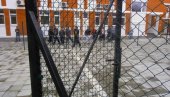 КАКО ЈЕ ЛЕГЕНДАРНИ ГЛУМАЦ БАТА ЖИВОЈИНОВИЋ ИЗАЗВАО ПОМЕТЊУ У ВП ДОМУ: Узео радио-станицу и представио се као управник (ФОТО)