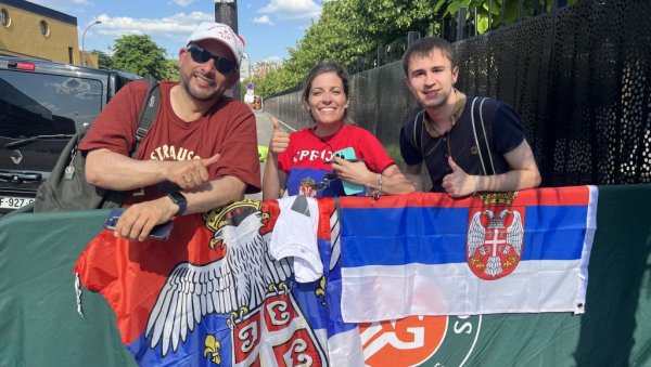 КУДА НОВАК, ТУДА И МИ: Како су Каћа, Рикардо и Андриј са свих страна света дошли у Париз да навијају за Ђоковића КУДА НОВАК, ТУДА И МИ: Како су Каћа, Рикардо и Андриј са свих страна света дошли у Париз да навијају за Ђоковића