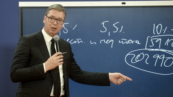 10.000 ДИНАРА ЗА СВУ ДЕЦУ ДО 16 ГОДИНА Вучић: Пријављивање иде од 20. августа 10.000 ДИНАРА ЗА СВУ ДЕЦУ ДО 16 ГОДИНА Вучић: Пријављивање иде од 20. августа