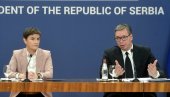 ВАЖНО ОБРАЋАЊЕ ПРЕДСЕДНИКА: Вучић најавио велико повећање плата и пензија, новчану помоћ за децу до 16 година (ВИДЕО)