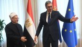 VUČIĆ SA MUFTIJOM ALAMOM: Odličan razgovor o daljem razvoju odnosa sa Egiptom VUČIĆ SA MUFTIJOM ALAMOM: Odličan razgovor o daljem razvoju odnosa sa Egiptom