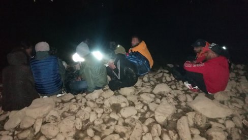 VELIKA AKCIJA POLICIJE: Hrvatska za jednu noć sprečila čak 600 migranata da ilegalno uđu u zemlju VELIKA AKCIJA POLICIJE: Hrvatska za jednu noć sprečila čak 600 migranata da ilegalno uđu u zemlju