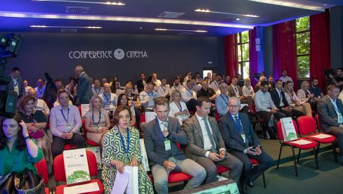 „ZELENA EKONOMIJA – POKRETAČ RAZVOJA PRIVREDE SRPSKE”. Konferencija Privredne komore Srpske u Trebinju „ZELENA EKONOMIJA – POKRETAČ RAZVOJA PRIVREDE SRPSKE”. Konferencija Privredne komore Srpske u Trebinju