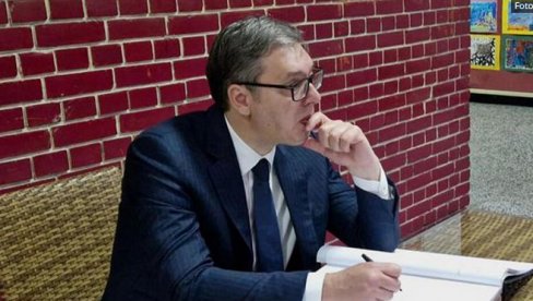 ALEKSIĆ TVRDI DA VUČIĆ NIJE BIO U ŠKOLI: Evo dokaza da ne govori istinu