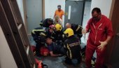 PROPALI KROZ OKNO LIFTA: Nesreća u Kraljevu, povređena dva radnika (FOTO) PROPALI KROZ OKNO LIFTA: Nesreća u Kraljevu, povređena dva radnika (FOTO)