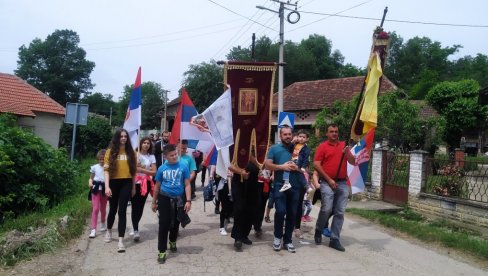 PROSLAVILI LITIJU POSLE ČETVRT VEKA: Selo Golubovac kod Paraćina obnovilo tradiciju PROSLAVILI LITIJU POSLE ČETVRT VEKA: Selo Golubovac kod Paraćina obnovilo tradiciju