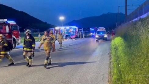 DRAMA U AUSTRIJI: Zapalio se voz u tunelu, 50 putnika lakše povređeno (VIDEO) DRAMA U AUSTRIJI: Zapalio se voz u tunelu, 50 putnika lakše povređeno (VIDEO)
