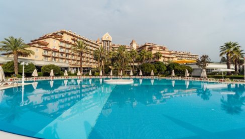 NA TOPLOM, SITNOM I ZLATNOM PESKU BELEKA: Izuzetan hotel za porodice sa decom koje umeju da prepoznaju kvalitet NA TOPLOM, SITNOM I ZLATNOM PESKU BELEKA: Izuzetan hotel za porodice sa decom koje umeju da prepoznaju kvalitet