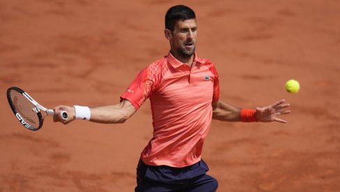 NOVAK SE VRATIO I DOBIO ZVIŽDUKE: Francuz se iznervirao zbog ponašanja publike prema Đokoviću