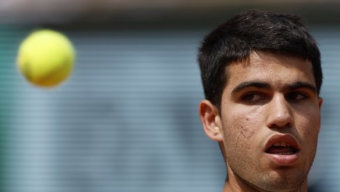 ĐOKOVIĆ GLEDA I NE VERUJE: Karlos Alkaraz mu otvorio put ka prvom mestu ATP liste na kraju 2023. godine! ĐOKOVIĆ GLEDA I NE VERUJE: Karlos Alkaraz mu otvorio put ka prvom mestu ATP liste na kraju 2023. godine!
