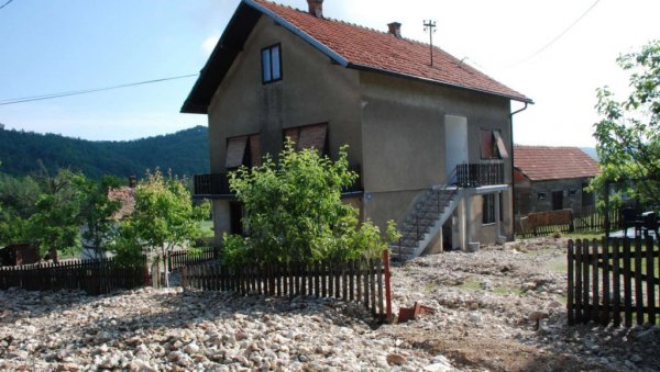 СЕМБЕРИЈА ВИДА РАНЕ: Погледајте слике после ужасног невремена (ФОТО) СЕМБЕРИЈА ВИДА РАНЕ: Погледајте слике после ужасног невремена (ФОТО)