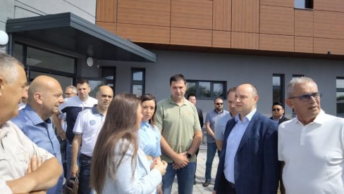 VIDOVDANSKO NASELJE DOBILO DOM ZDRAVLJA: U novom objektu biće zaposleno 46 zdravstvenih radnika VIDOVDANSKO NASELJE DOBILO DOM ZDRAVLJA: U novom objektu biće zaposleno 46 zdravstvenih radnika