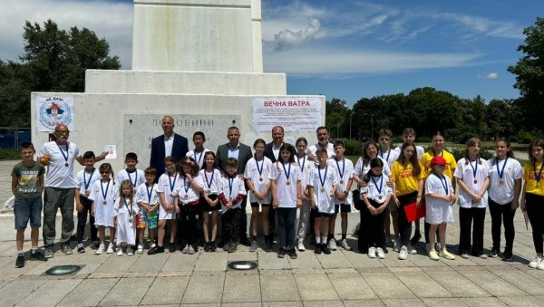 ЛЕГЕНДЕ НИКАДА НЕ УМИРУ: Велика трка у знак сећања на Горана Раичевића (ФОТО) ЛЕГЕНДЕ НИКАДА НЕ УМИРУ: Велика трка у знак сећања на Горана Раичевића (ФОТО)