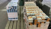 CIGARETE KRILI U BUNKERIMA KOMBIJA: Uhapšena dvojica na granici u Srpskoj Crnji CIGARETE KRILI U BUNKERIMA KOMBIJA: Uhapšena dvojica na granici u Srpskoj Crnji