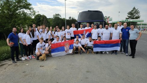 СРБИЈА И СРПСКА ЗАЈЕДНО НА ЕВРОПСКОМ ПРВЕНСТВУ: Млади шаљу лепу слику у свет СРБИЈА И СРПСКА ЗАЈЕДНО НА ЕВРОПСКОМ ПРВЕНСТВУ: Млади шаљу лепу слику у свет