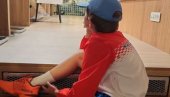 ŠTA TO RADI STEFAN ĐOKOVIĆ? Tata na konferenciji za medije, a njegov sin... (FOTO) ŠTA TO RADI STEFAN ĐOKOVIĆ? Tata na konferenciji za medije, a njegov sin... (FOTO)