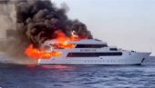 ПОЖАР НА БРОДУ У ЦРВЕНОМ МОРУ: Троје путника погинуло у ватреној стихији (ВИДЕО) ПОЖАР НА БРОДУ У ЦРВЕНОМ МОРУ: Троје путника погинуло у ватреној стихији (ВИДЕО)