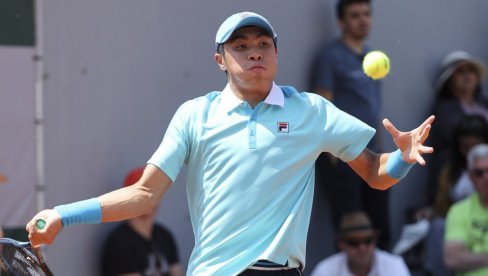 ОКРШАЈ АМЕРИКАНАЦ У АТИНИ: Накашима је везао два пораза