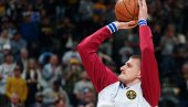 DENVER SVE JAČI - STIGLA LEGENDA LEJKERSA! Nikola Jokić dobio novog saigrača (VIDEO) DENVER SVE JAČI - STIGLA LEGENDA LEJKERSA! Nikola Jokić dobio novog saigrača (VIDEO)