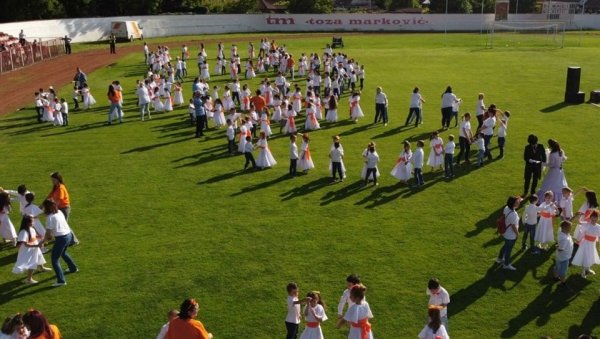 НАЈСЛАЂИ „МАЛИ БАЛ“: Завршна приредба предшколаца у Кикинди (ФОТО) НАЈСЛАЂИ „МАЛИ БАЛ“: Завршна приредба предшколаца у Кикинди (ФОТО)