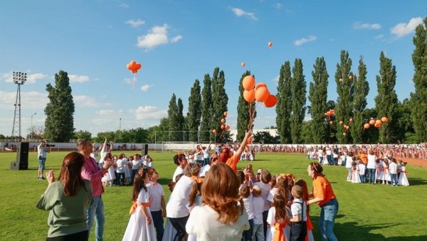 ПРЕДШКОЛСКО ОБАРЗОВАЊЕ У ФОКУСУ: Саветовање декана факултета који образују васпитаче ПРЕДШКОЛСКО ОБАРЗОВАЊЕ У ФОКУСУ: Саветовање декана факултета који образују васпитаче