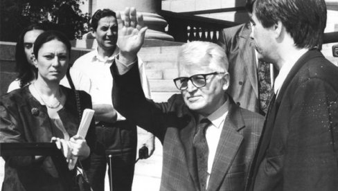 FELJTON - POLITIKA JE VRLO PROSTA DELATNOST : Savršen čovek, savršeno društvo, savršeno umetničko delo je neostvarivo FELJTON - POLITIKA JE VRLO PROSTA DELATNOST : Savršen čovek, savršeno društvo, savršeno umetničko delo je neostvarivo
