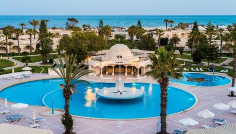 ŽIVOPISNO ZELENILO, PLAVI BESKRAJ MEDITERANA, ZLATNA OBALA: Tunis u par reči, tek da shvatite da želite baš tamo na more ŽIVOPISNO ZELENILO, PLAVI BESKRAJ MEDITERANA, ZLATNA OBALA: Tunis u par reči, tek da shvatite da želite baš tamo na more
