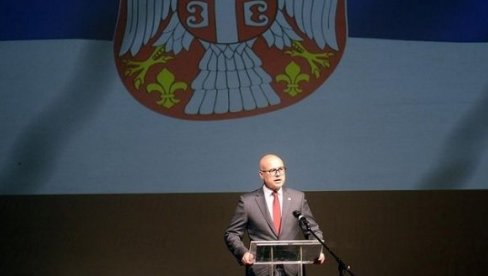 MINISTAR VUČEVIĆ NA KOMEMORATIVNOJ AKADEMIJI: Obeležavanje 24. godišnjice bitke na Košarama MINISTAR VUČEVIĆ NA KOMEMORATIVNOJ AKADEMIJI: Obeležavanje 24. godišnjice bitke na Košarama