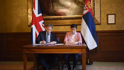 POLITIKO OBJAVIO TEKST O SASTANKU ANE BRNABIĆ I GRANTA ŠAPSA U LONDONU: Srbija želi postepenu tranziciju ka zelenoj energije POLITIKO OBJAVIO TEKST O SASTANKU ANE BRNABIĆ I GRANTA ŠAPSA U LONDONU: Srbija želi postepenu tranziciju ka zelenoj energije