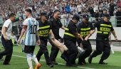 REKORD I HAPŠENJE: Lionel Mesi neće nikad zaboraviti gostovanje u Kini (VIDEO) REKORD I HAPŠENJE: Lionel Mesi neće nikad zaboraviti gostovanje u Kini (VIDEO)