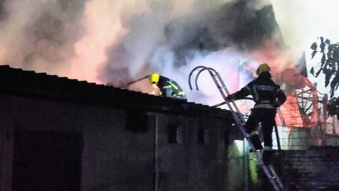 PRE DVADESET GODINA NA ISTI NAČIN JE IZGUBILA ĆERKU Komšije o tragičnoj sudbini povređene žene u požaru