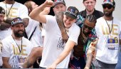 DENVER OVAKVO SLAVLJE NE PAMTI: Neviđene scene, Nikola Jokić u centru pažnje! (FOTO/VIDEO) DENVER OVAKVO SLAVLJE NE PAMTI: Neviđene scene, Nikola Jokić u centru pažnje! (FOTO/VIDEO)