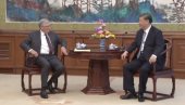 BIL GEJTS PROTIV SI ĐINPINGA: Kina sprema veštačku inteligenciju da ometa izbore u SAD BIL GEJTS PROTIV SI ĐINPINGA: Kina sprema veštačku inteligenciju da ometa izbore u SAD
