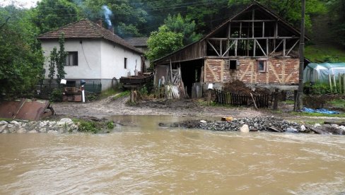 VANREDNA SITUACIJA NA ISTOKU: Kritično u brdsko - planinskom delu Majdanpeka i Boljevca VANREDNA SITUACIJA NA ISTOKU: Kritično u brdsko - planinskom delu Majdanpeka i Boljevca