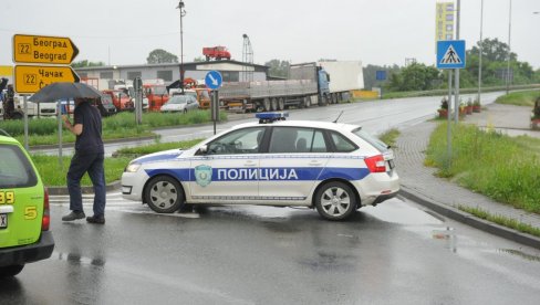 SAOBRAĆAJ ALTERNATIVNIM PRAVCIMA: Bujica oštetila most u Adranima kod Kraljeva (FOTO)