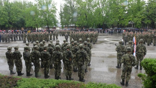 МАРКО ЂУРИЋ: Поносан на учешће српске војске у мисији на Синају МАРКО ЂУРИЋ: Поносан на учешће српске војске у мисији на Синају