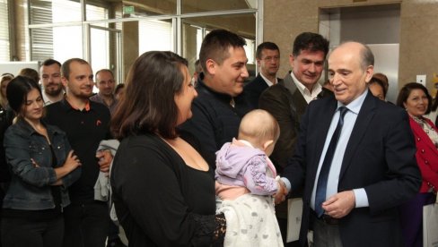 IZ GRADA U SELO: Gotovo trećina budućih vlasnika, promeniće gradsku adresu za seosku (FOTO) IZ GRADA U SELO: Gotovo trećina budućih vlasnika, promeniće gradsku adresu za seosku (FOTO)